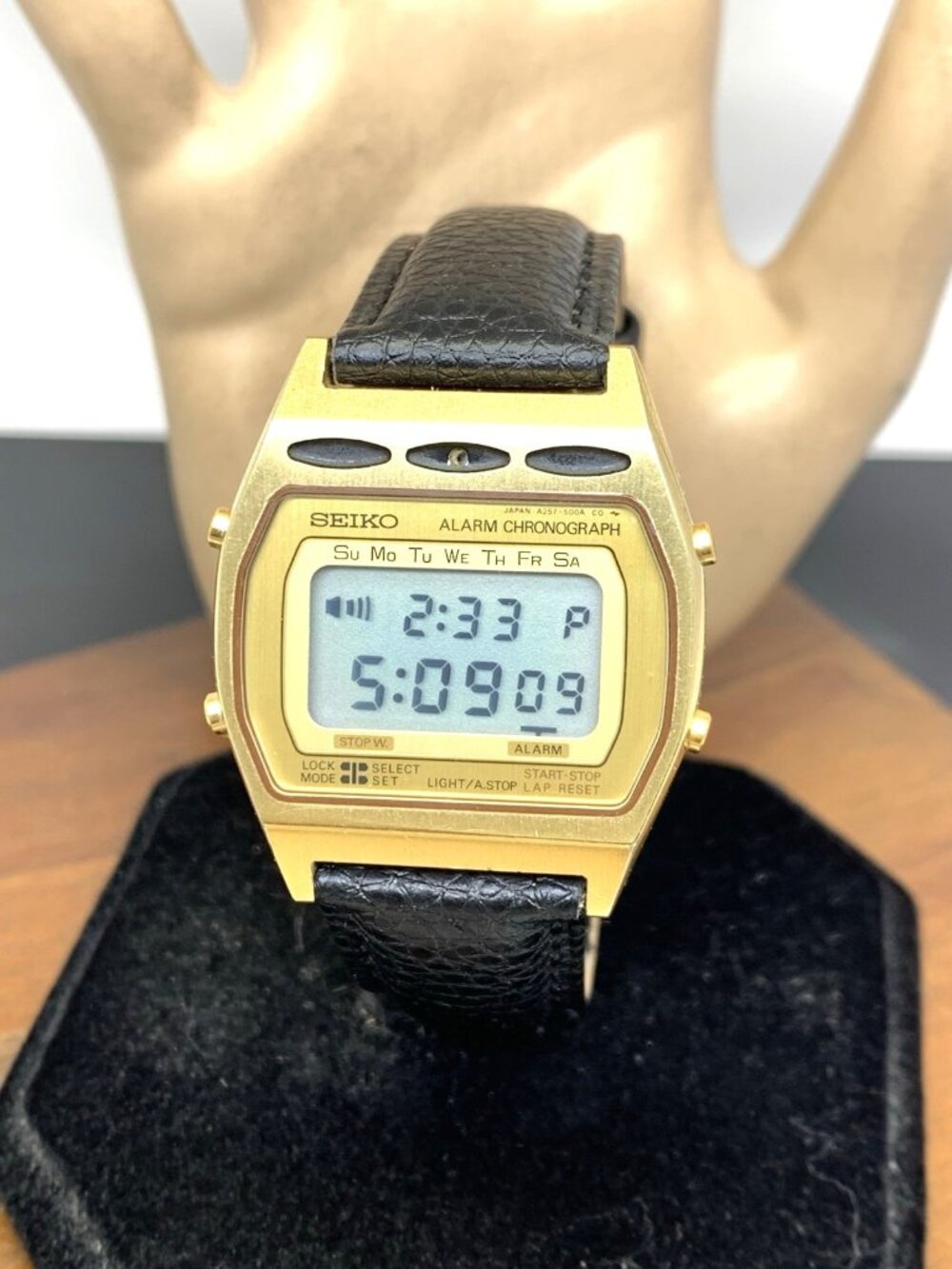 Seiko Mens Watch A257-5009 Quartz Vintage 1980's Gold Steel Leather Digital 34mm